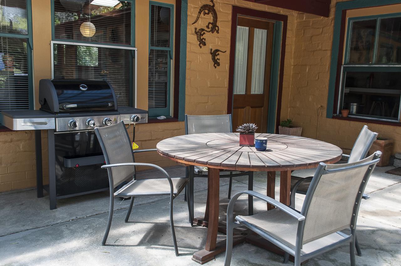 Trevalia Accommodation Penwortham 外观 照片