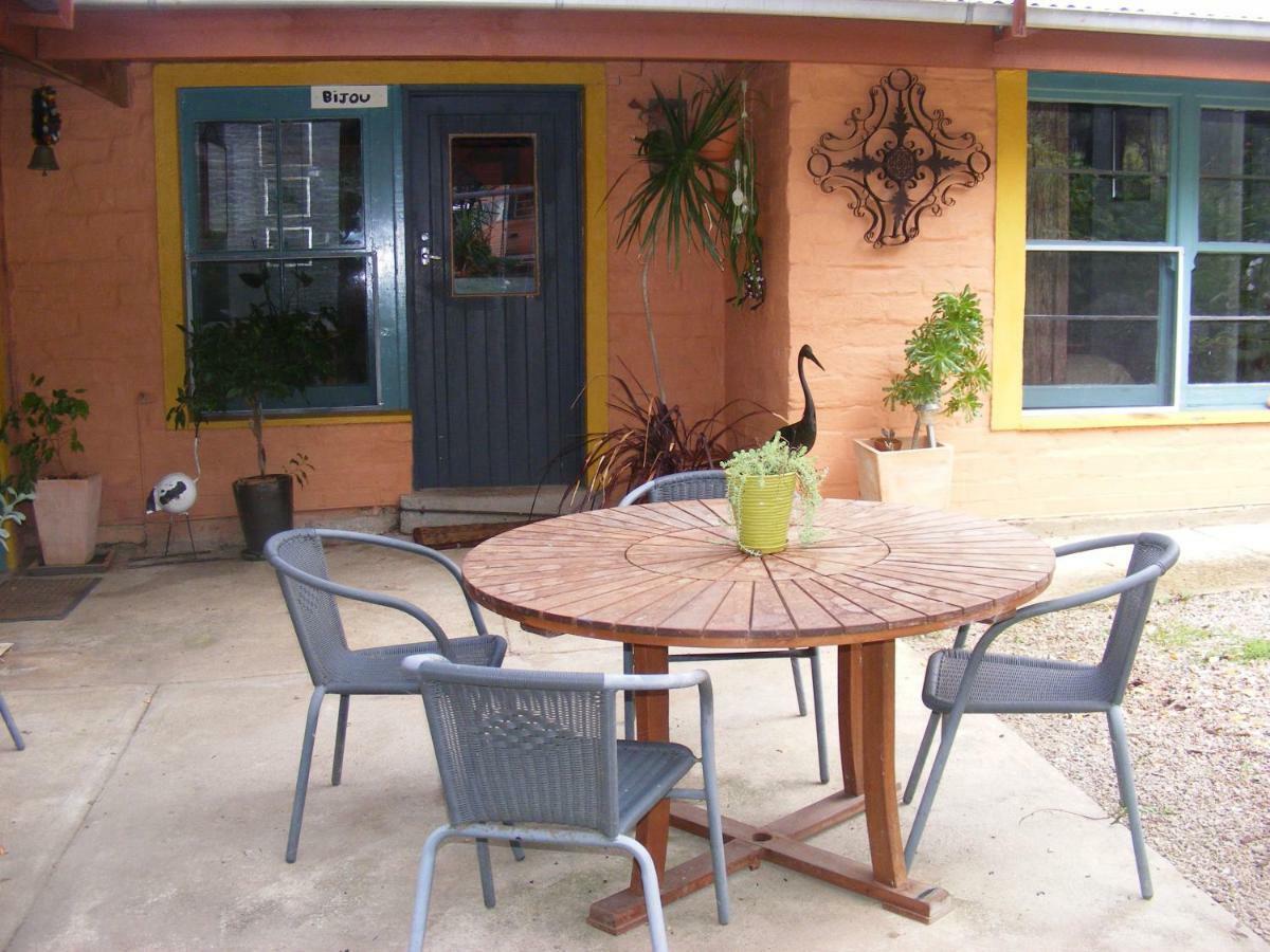 Trevalia Accommodation Penwortham 外观 照片