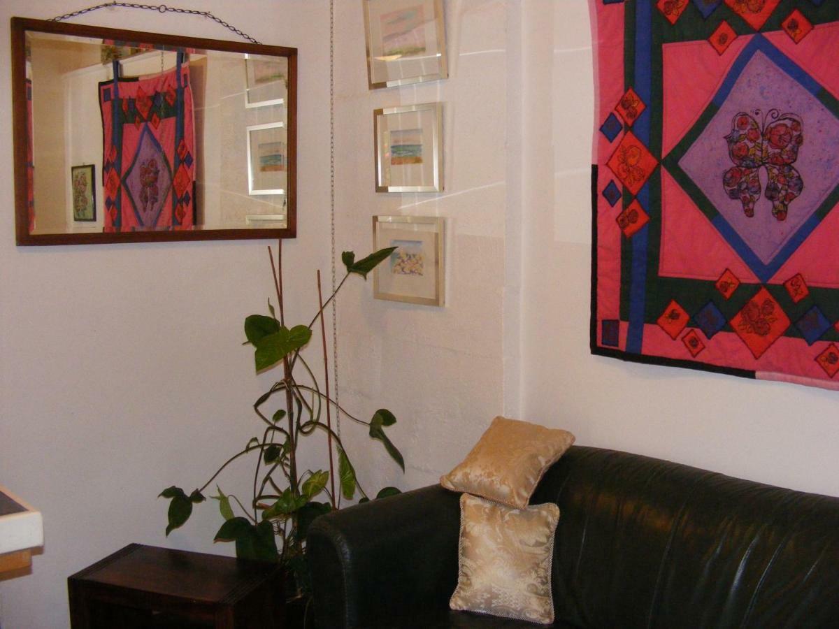 Trevalia Accommodation Penwortham 外观 照片